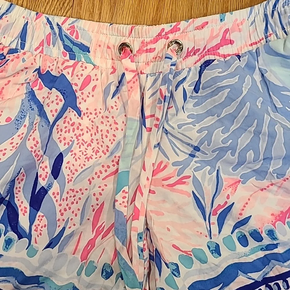 New Lily Pulitzer Pull On Shorts XXS - Picture 2 of 4